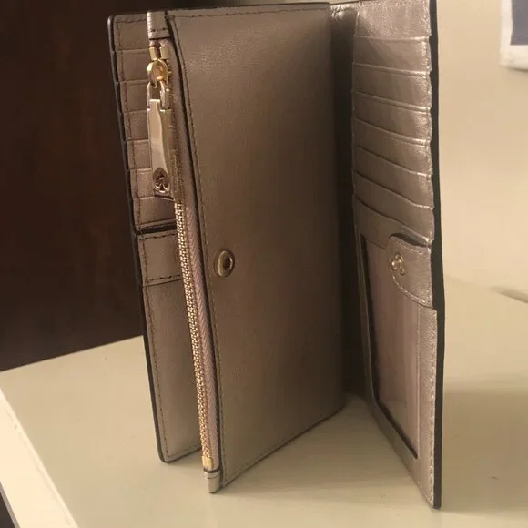 KATE SPADE PINK LEATHER SCALLOP WALLET ~ LARGE ~ 14 CARD SLOTS ~ GOLD INTERIOR - Picture 5 of 10